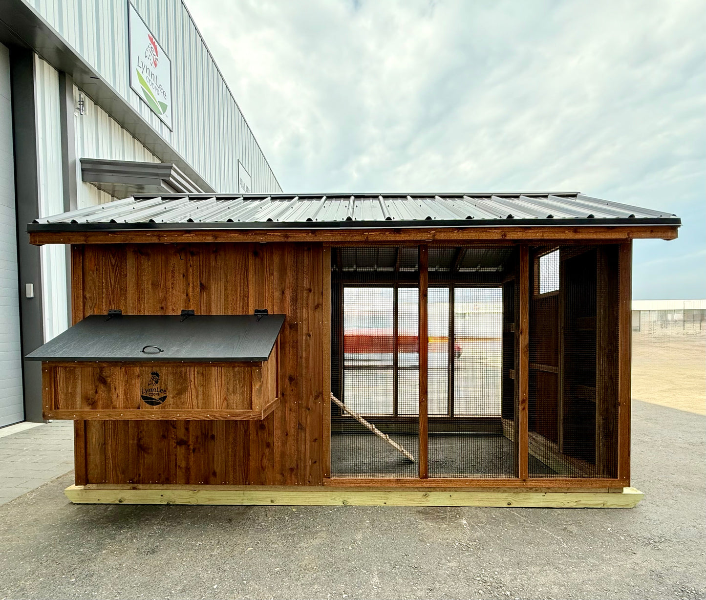 Pioneer Raised Floor