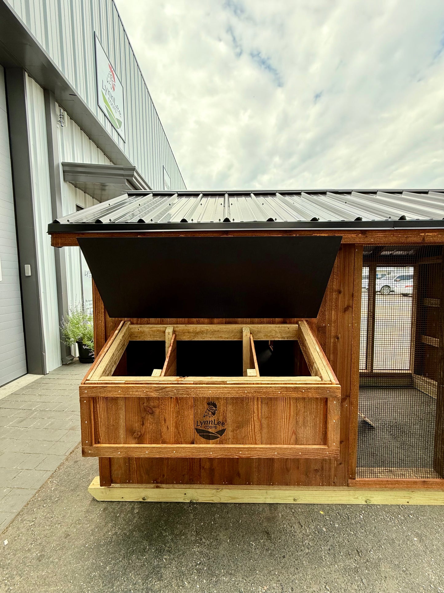 Pioneer Raised Floor