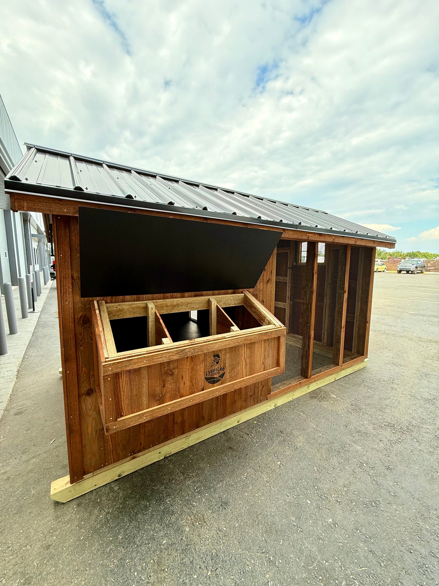 Pioneer Raised Floor